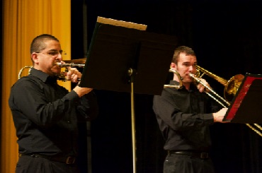 KC Bones Performance at Haskell University, Lawrence, KS
Photo: Chris Ortiz
KC Bones Performance at Haskell University, Lawrence, KS
Photo: Chris Ortiz