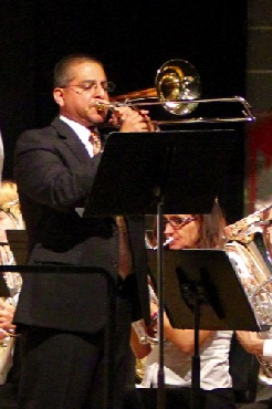 Solo performance with the
De Soto Brass Band.
Photo: Rob Daniels
Solo performance with the
De Soto Brass Band.
Photo: Rob Daniels
